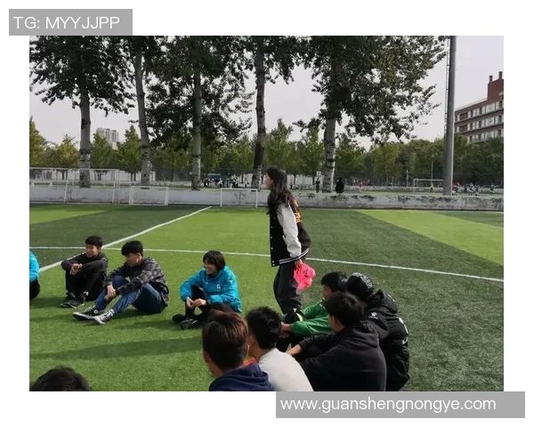 深度对话杨敏分享她的足球人生与成长历程的精彩故事